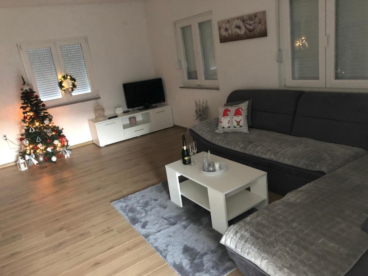Vikendica Bruse Villa Jaklici Ngoại thất bức ảnh
